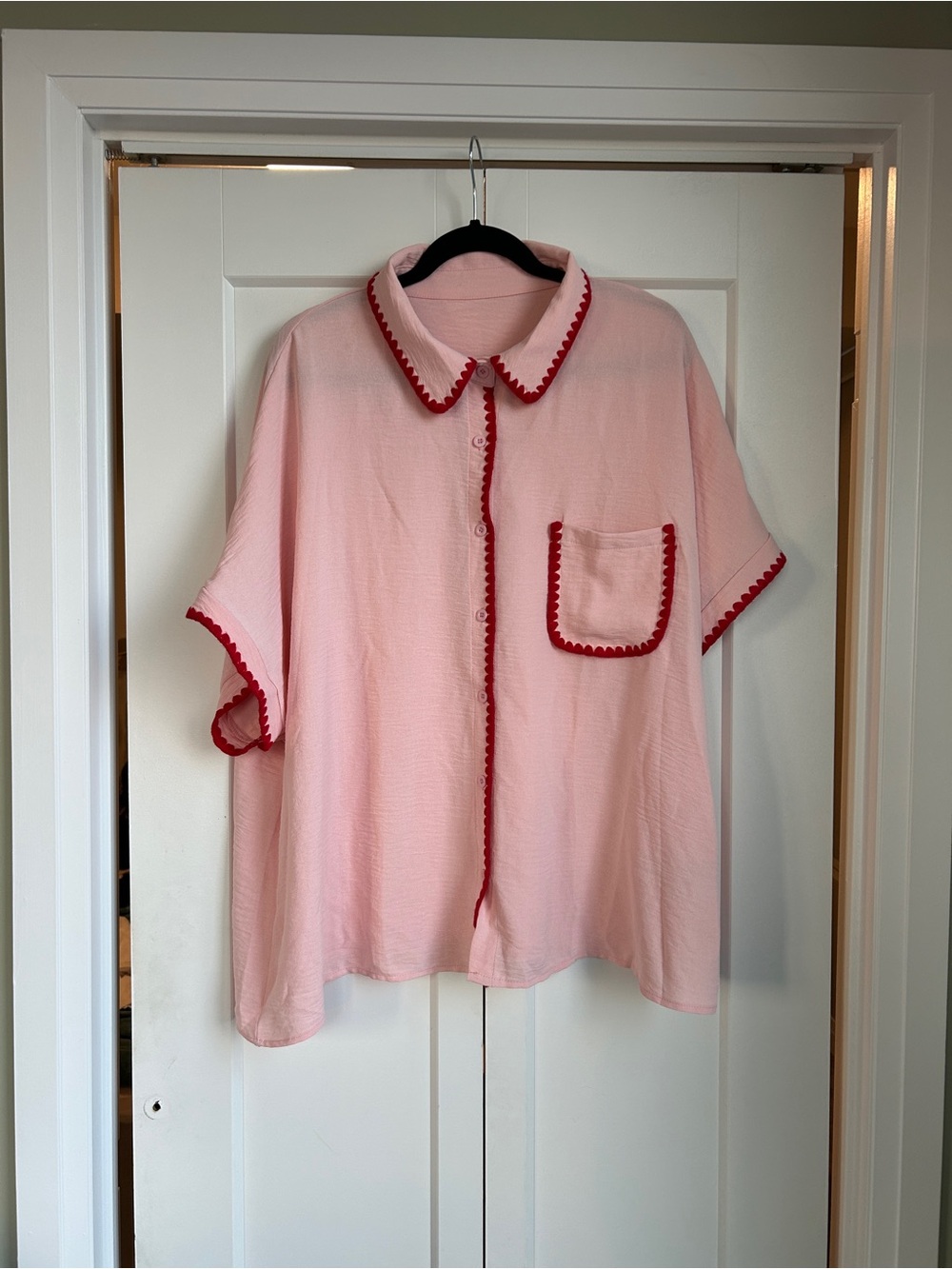 SHEIN Pink Short Sleeve Button-Down Top with Red Trim